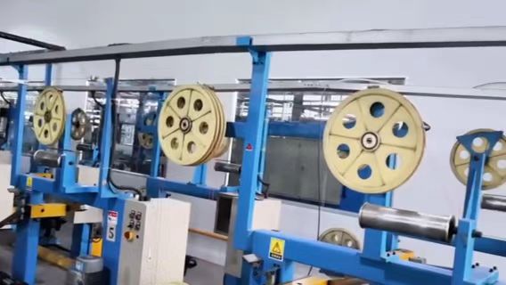 深圳光博會揭幕，AR眼鏡用上一個光機驅動雙眼，超3800家企業參展 